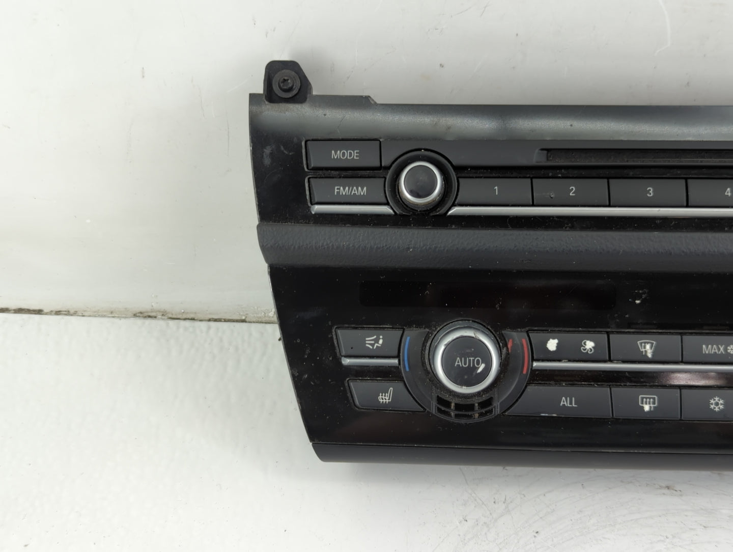 2011-2012 Bmw 535i Radio AM FM Cd Player Receiver Replacement P/N:9285333-01 Fits Fits 2011 2012 OEM Used Auto Parts - Oemus