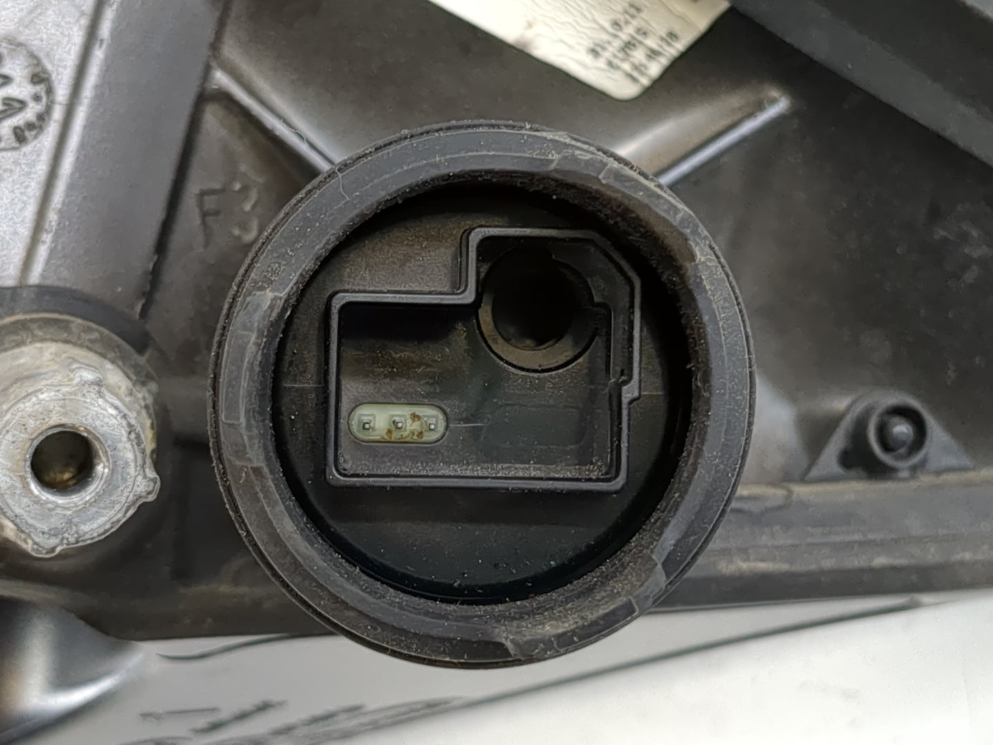 2011-2012 Bmw 535i Driver Side View Mirror - Left Door Mirror OEM Used - Oemusedautoparts1.com