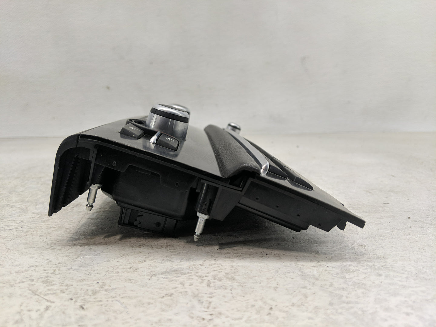2011-2012 Bmw 535i Radio AM FM Cd Player Receiver Replacement P/N:9241241-01 9285333-01 Fits Fits 2011 2012 OEM Used Auto Pa