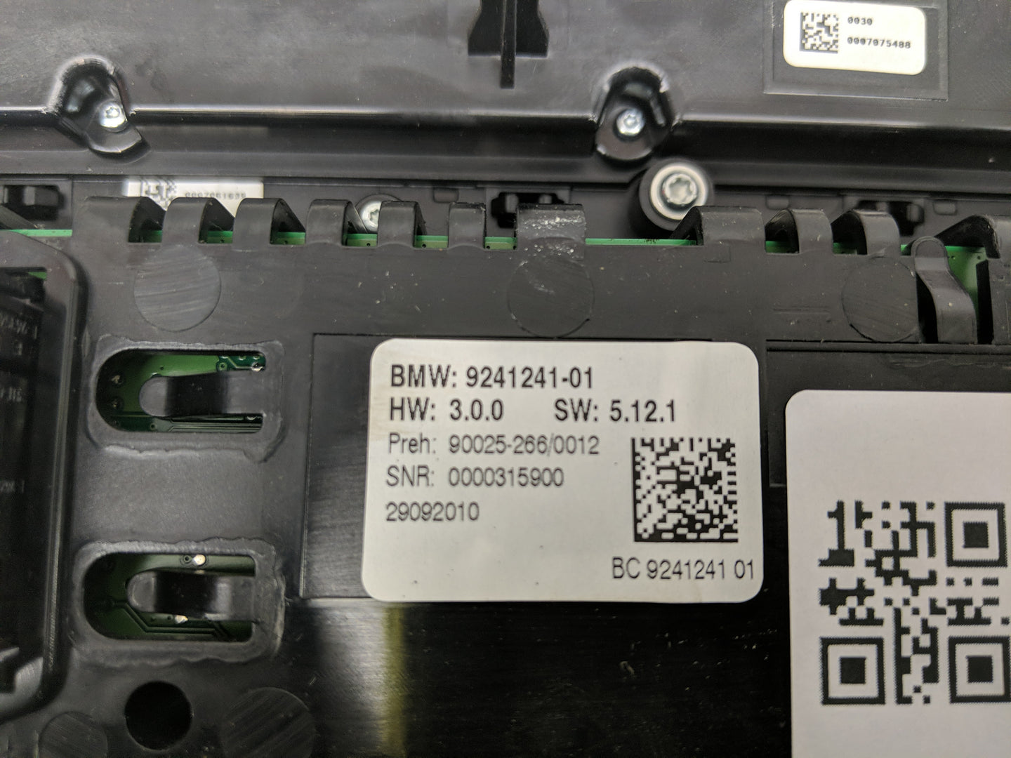 2011-2012 Bmw 535i Radio AM FM Cd Player Receiver Replacement P/N:9241241-01 9285333-01 Fits Fits 2011 2012 OEM Used Auto Pa
