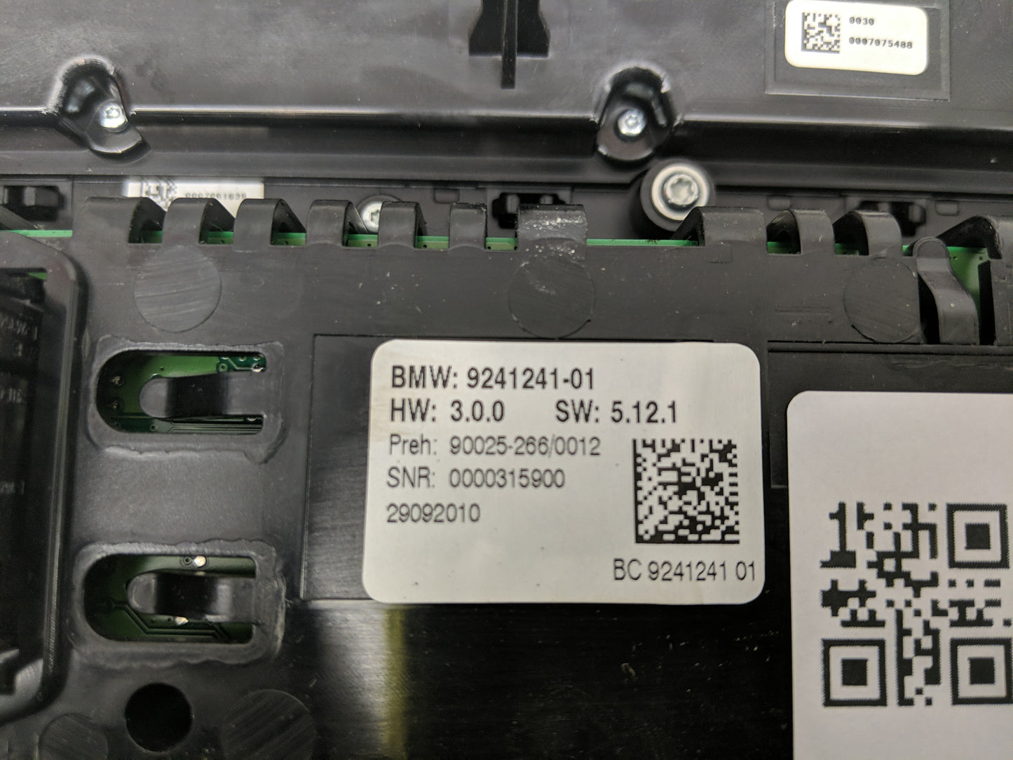 2011-2012 Bmw 535i Radio AM FM Cd Player Receiver Replacement P/N:9241241-01 9285333-01 Fits Fits 2011 2012 OEM Used Auto Pa
