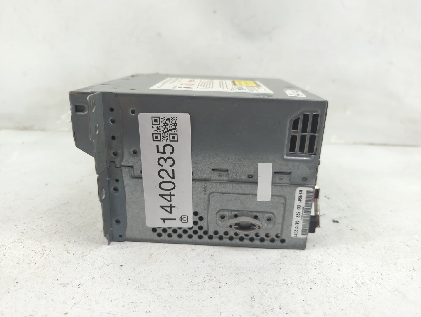 2011-2012 Bmw 535i Radio AM FM Cd Player Receiver Replacement P/N:9 274 571 01 Fits Fits 2011 2012 OEM Used Auto Parts - Oem