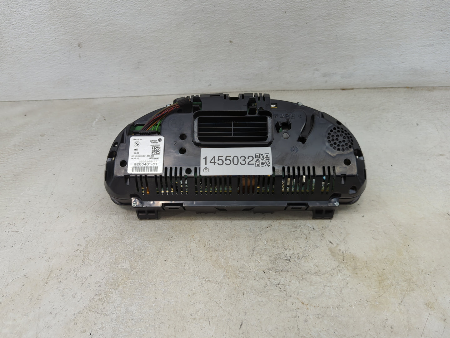 2012-2013 Bmw 535i Instrument Cluster Speedometer Gauges P/N:9280481-01 Miles: Fits Fits 2011 2012 2013 OEM Used Auto Parts 