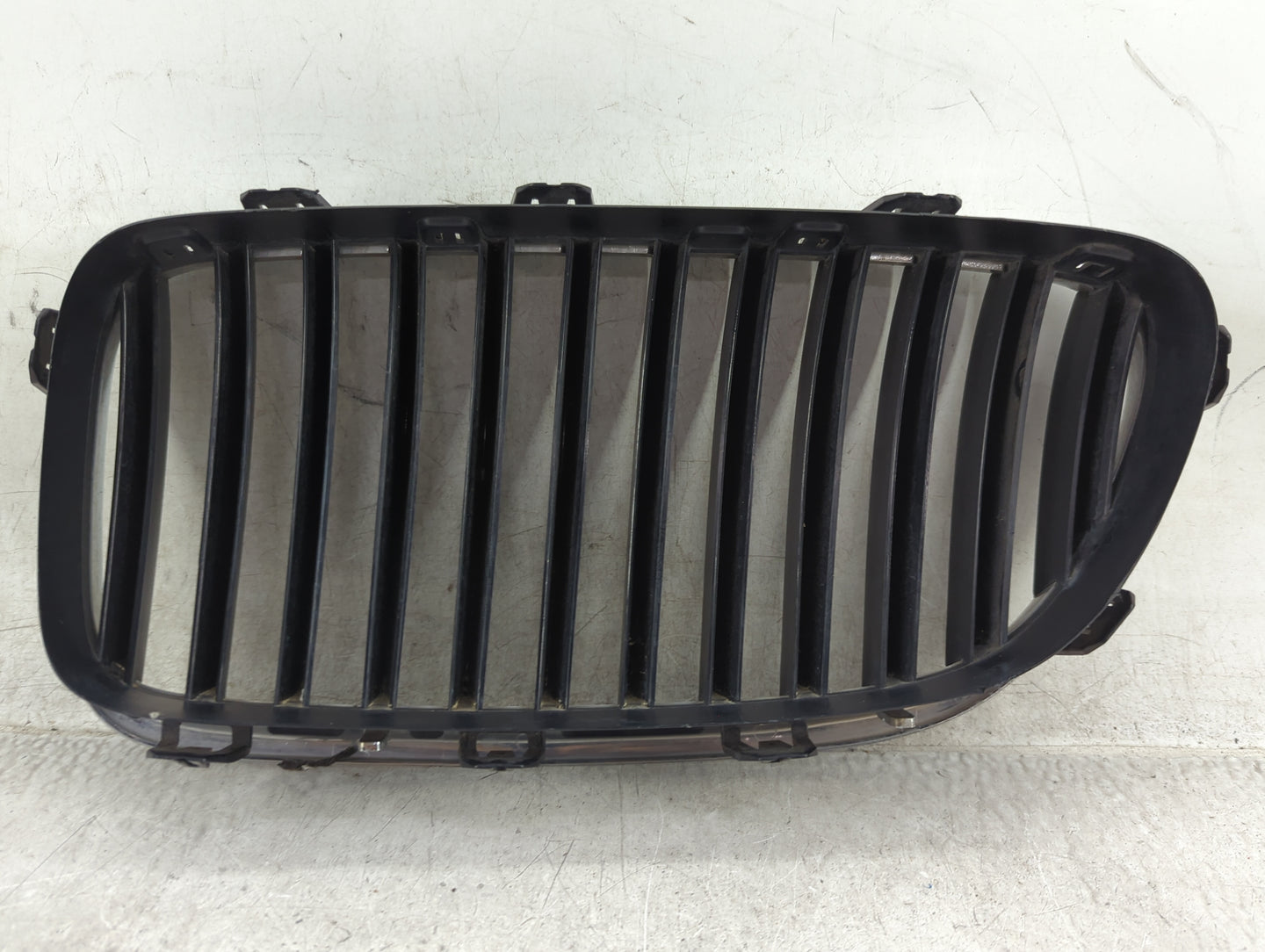 2011-2013 Bmw 535i Front Grille Bumper Not Included 1459869 - Oemusedautoparts1.com