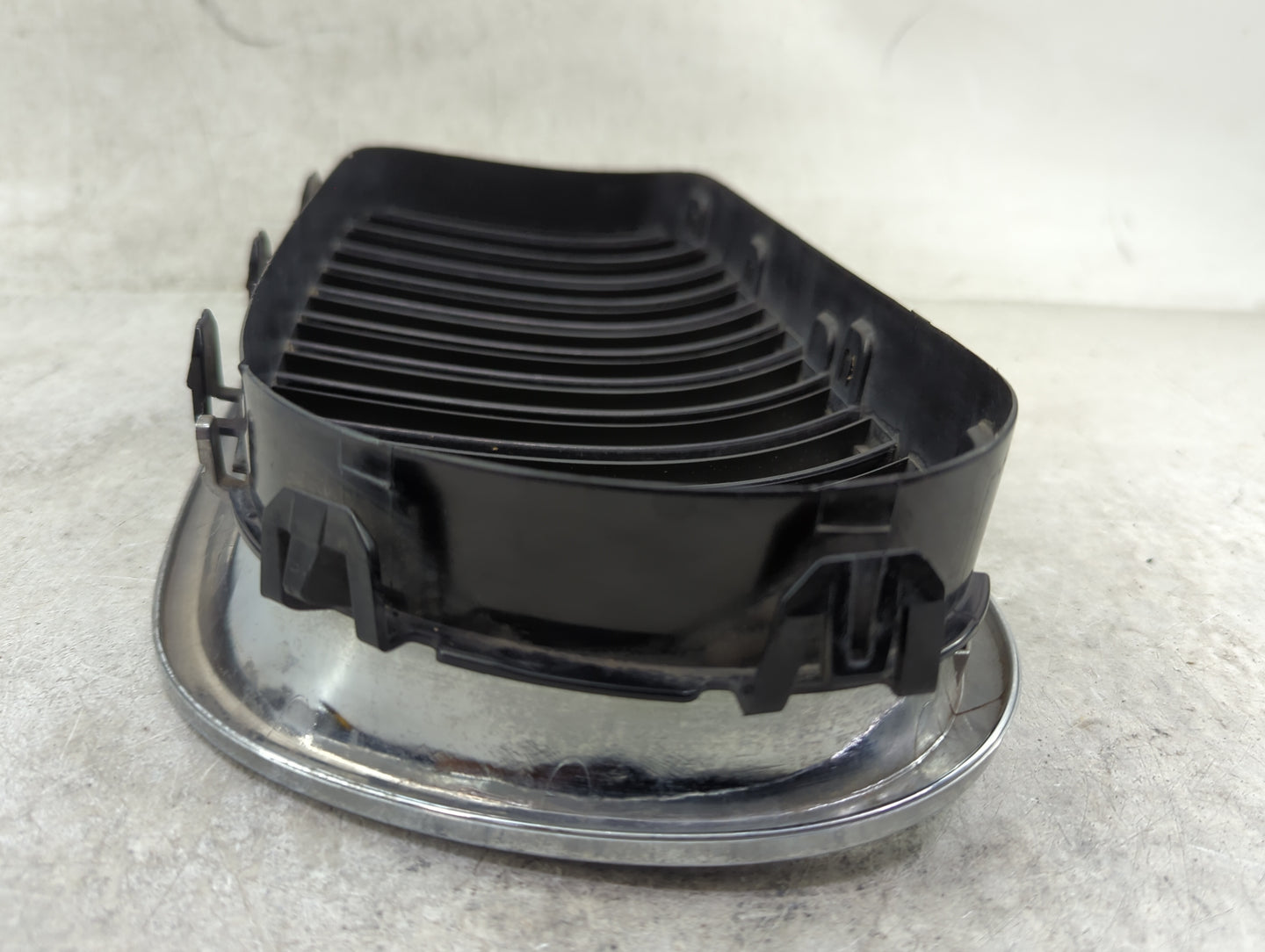 2011-2013 Bmw 535i Front Grille Bumper Not Included 1459869 - Oemusedautoparts1.com