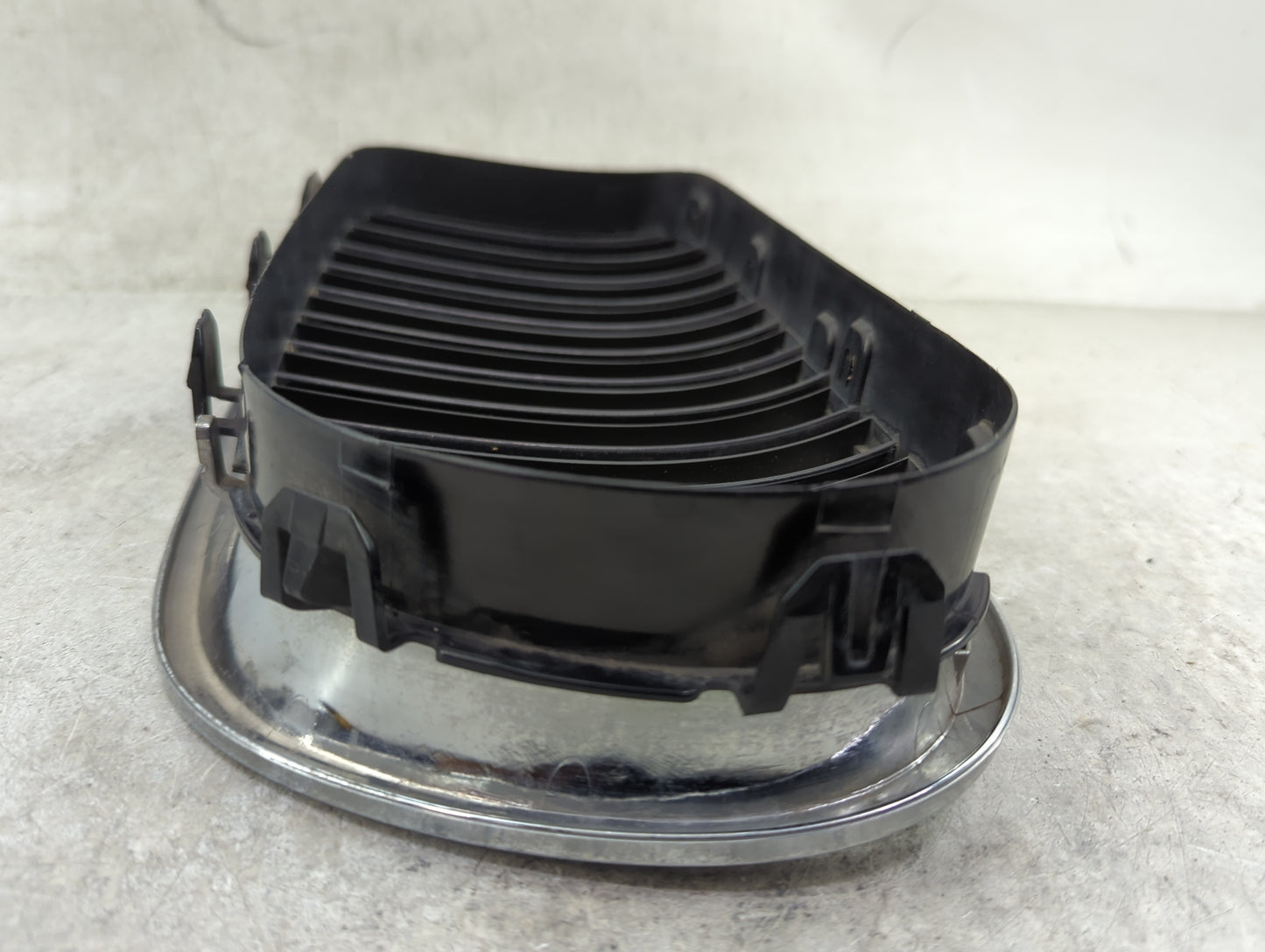 2011-2013 Bmw 535i Front Grille Bumper Not Included 1459869 - Oemusedautoparts1.com