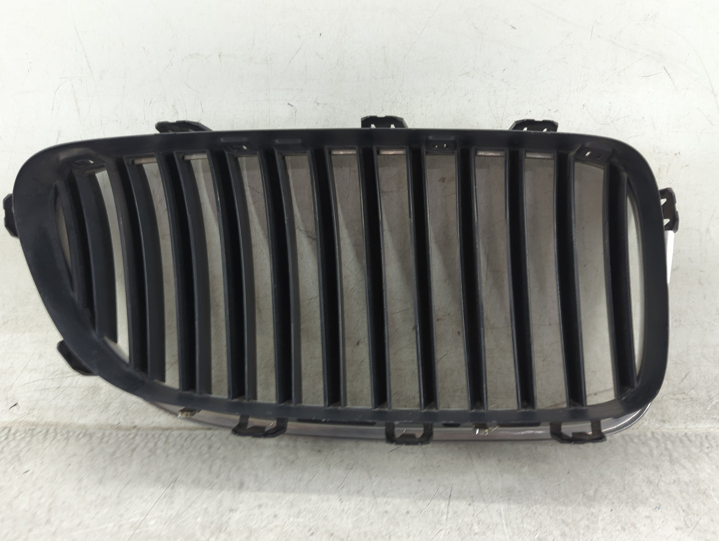 2011-2013 Bmw 535i Front Grille Bumper Not Included 1459870 - Oemusedautoparts1.com