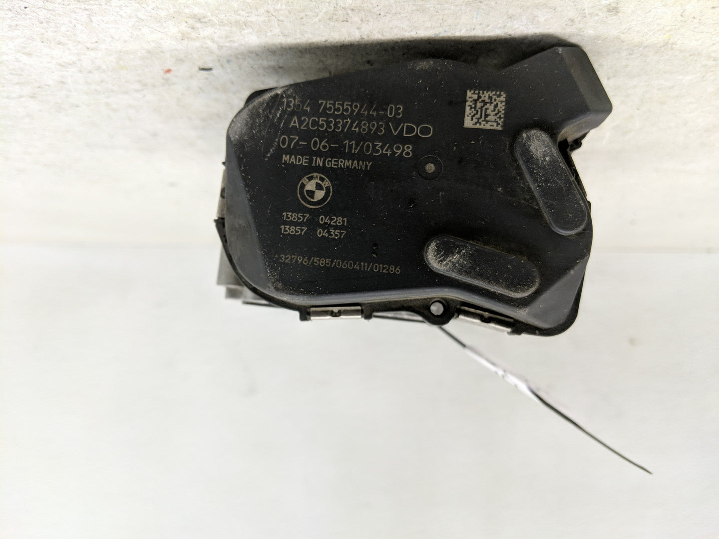 2010-2016 Bmw 550i Throttle Body P/N:7555944-03 Fits Fits 2008 2009 2010 2011 2012 2013 2014 2015 2016 2017 2018 2019 OEM Us