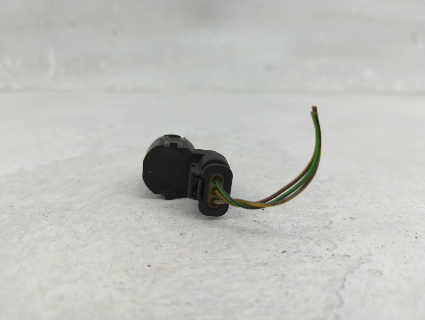 2012 Bmw 550i Front Park Assist Sensor Black - Oemusedautoparts1.com