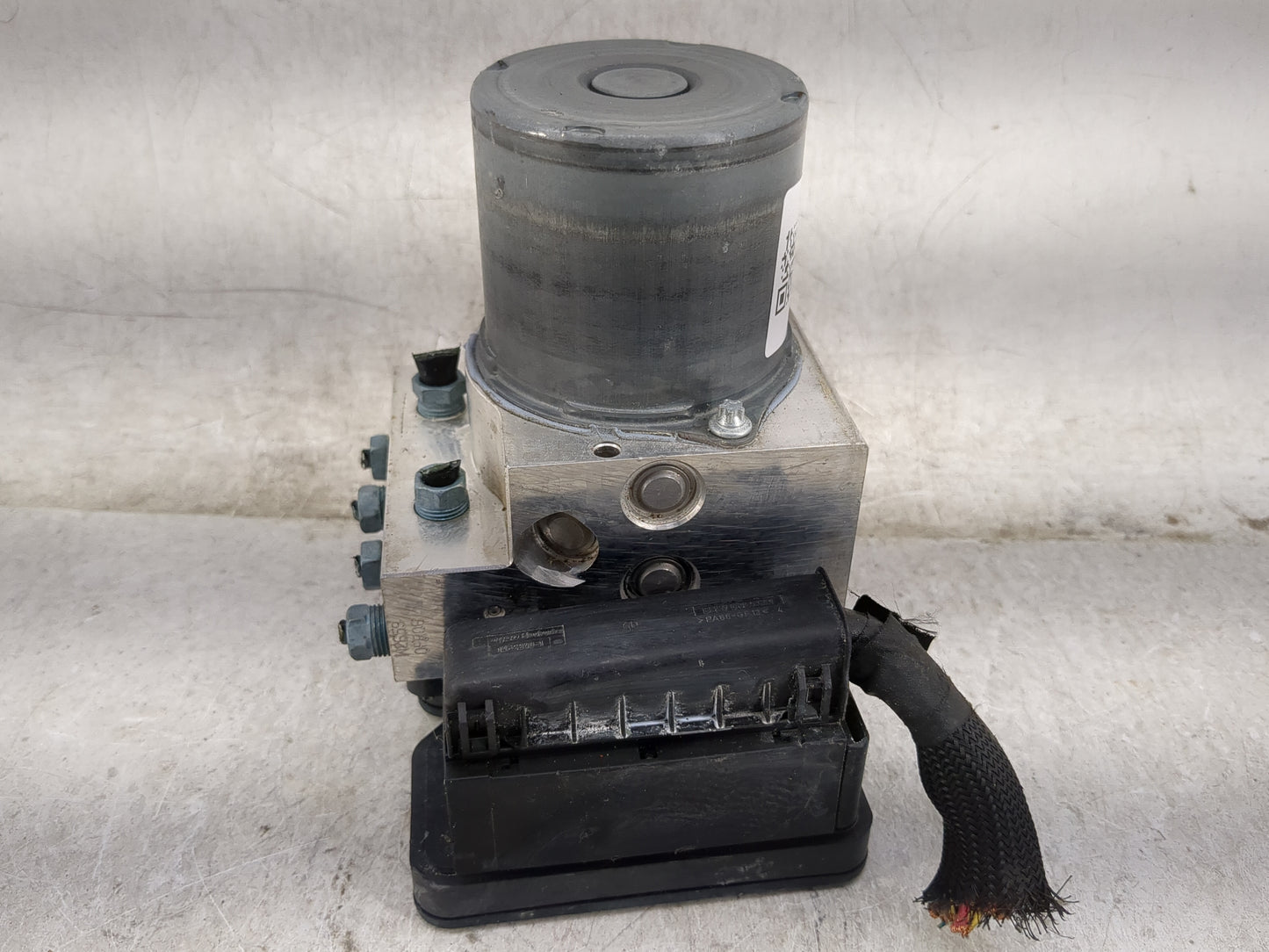 2012-2016 Bmw 550i ABS Pump Control Module Replacement P/N:6797670-01 Fits Fits 2012 2013 2014 2015 2016 2017 2018 OEM Used 