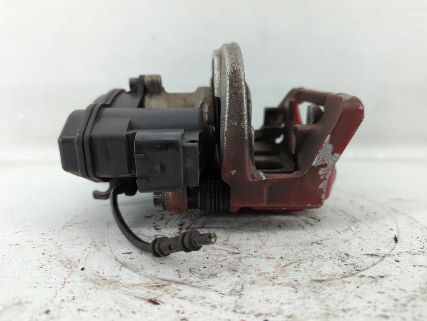 2011-2016 Bmw 550i Front Driver Left Brake Caliper - Oemusedautoparts1.com