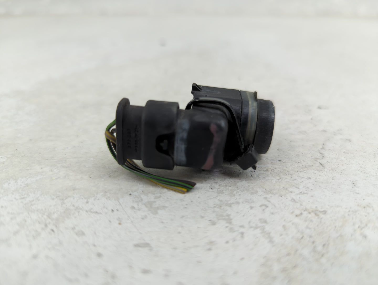 2012 Bmw 650 Front Park Assist Sensor Black - Oemusedautoparts1.com