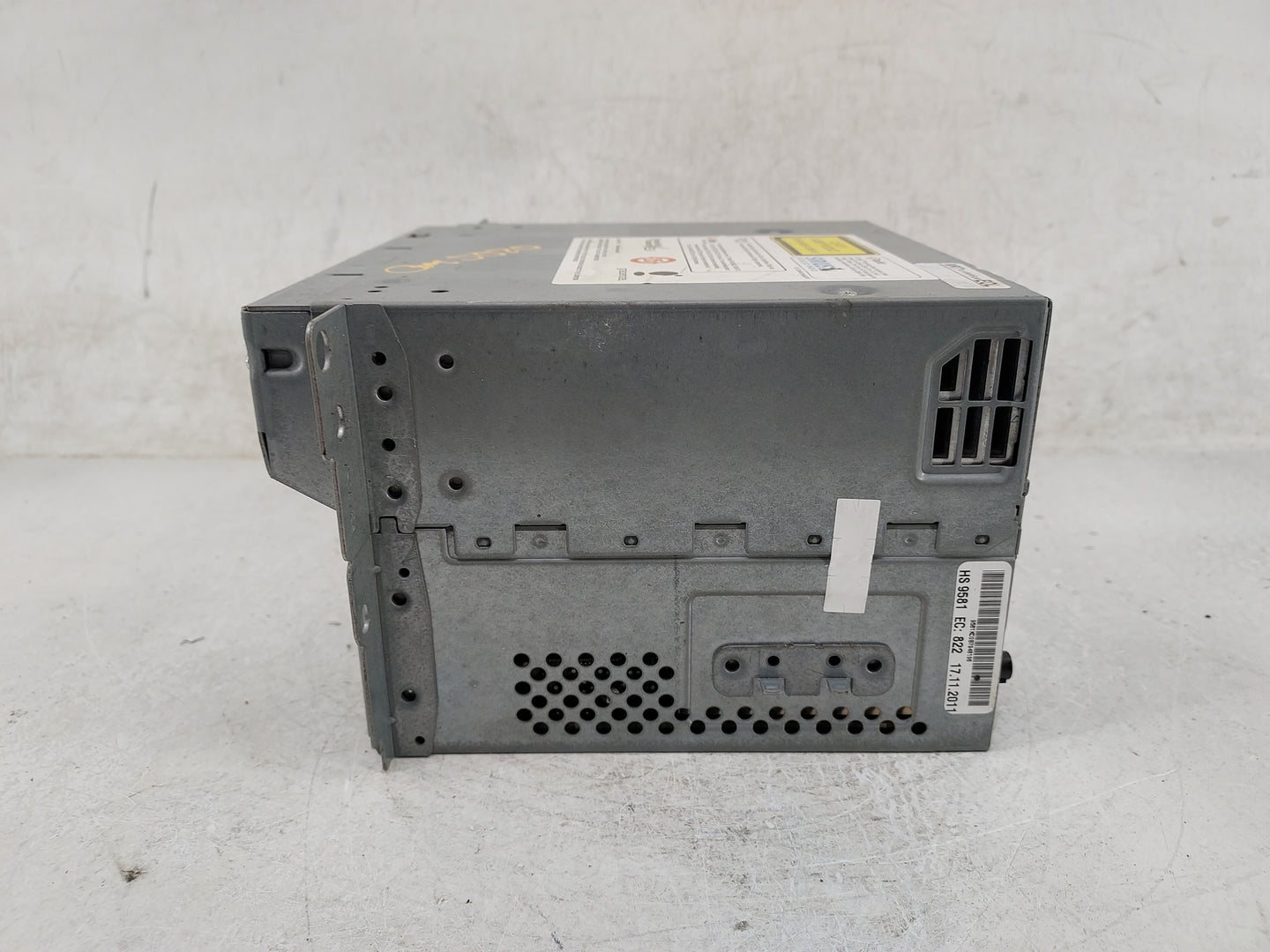 2012 Bmw 650 Radio AM FM Cd Player Receiver Replacement P/N:9274571 HB9581 Fits Fits 2010 2011 OEM Used Auto Parts - Oemused