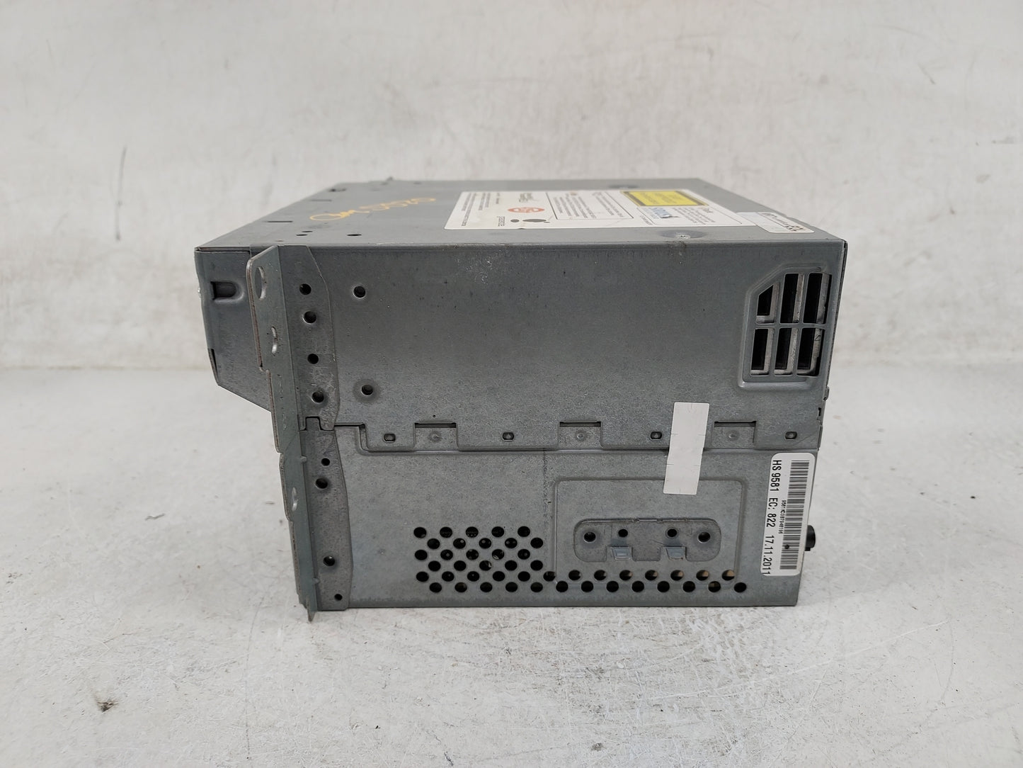 2012 Bmw 650 Radio AM FM Cd Player Receiver Replacement P/N:9274571 HB9581 Fits Fits 2010 2011 OEM Used Auto Parts - Oemused