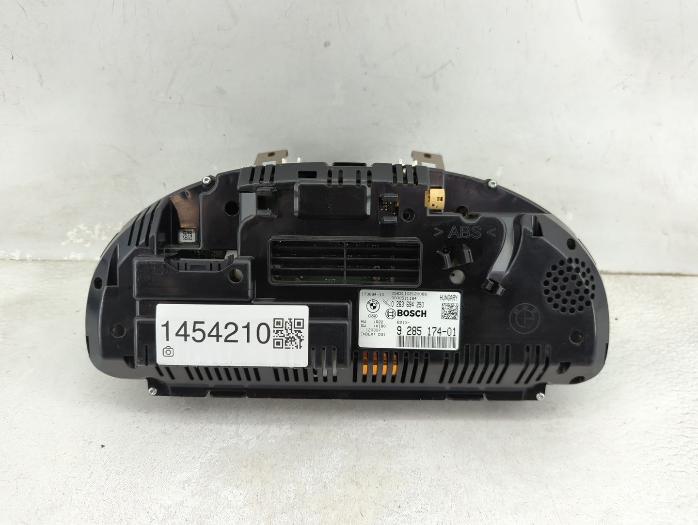 2012-2013 Bmw 750 Instrument Cluster Speedometer Gauges P/N:0263694250 928517401 Miles:99K Fits Fits 2011 2012 2013 2014 OEM
