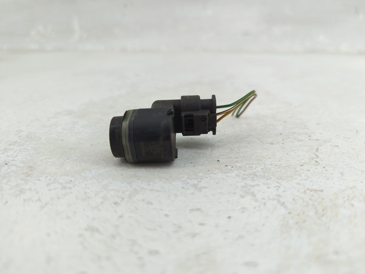 2012 Bmw 750 Front Park Assist Sensor Black 1456450 - Oemusedautoparts1.com