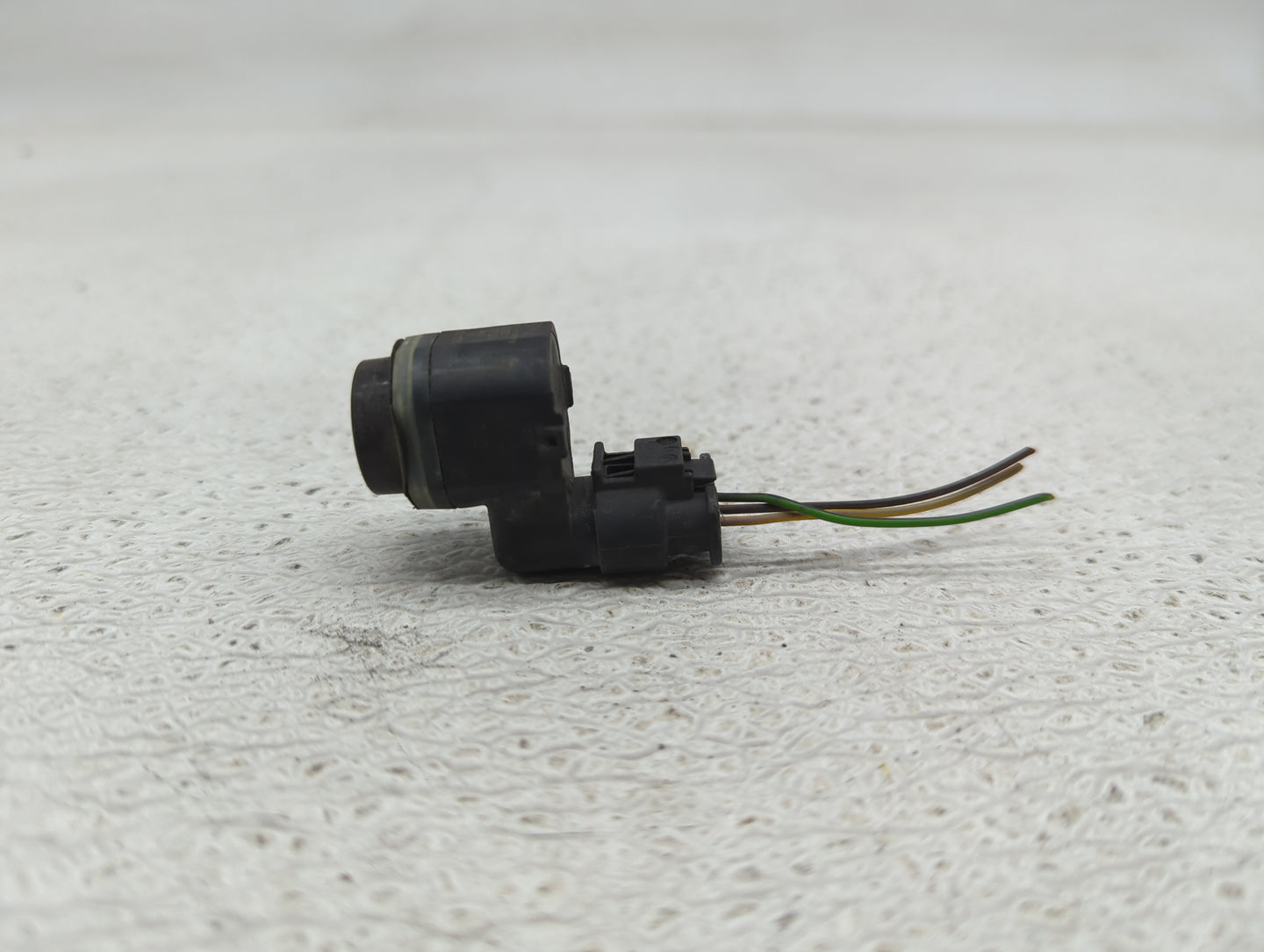 2012 Bmw 750 Front Park Assist Sensor Black - Oemusedautoparts1.com