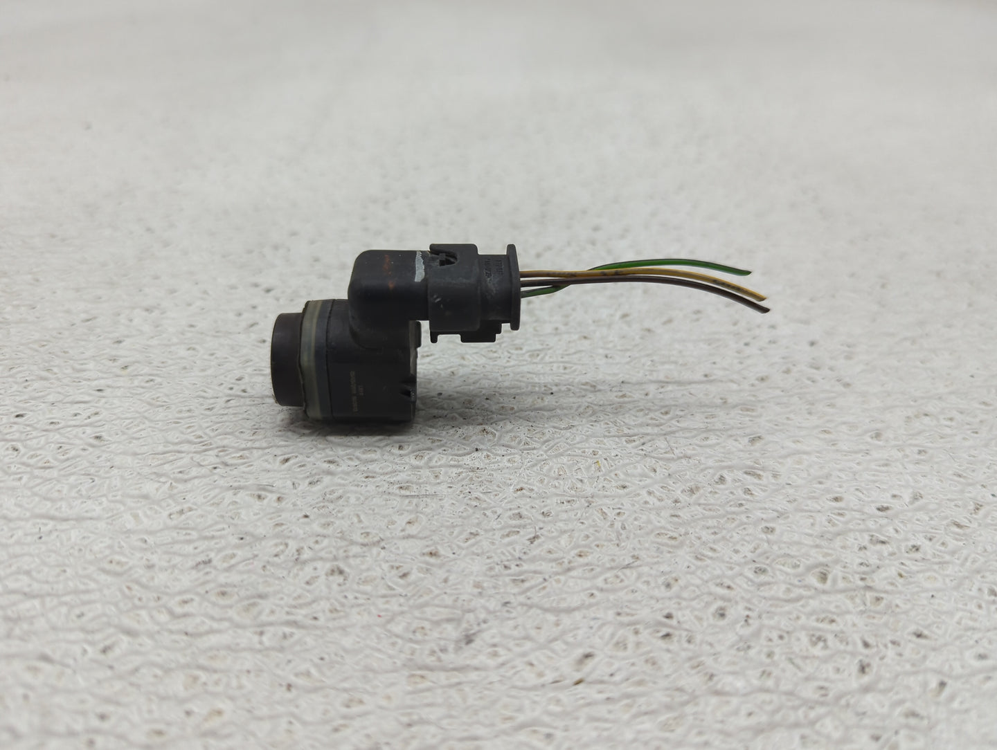 2012 Bmw 750 Front Park Assist Sensor Black - Oemusedautoparts1.com