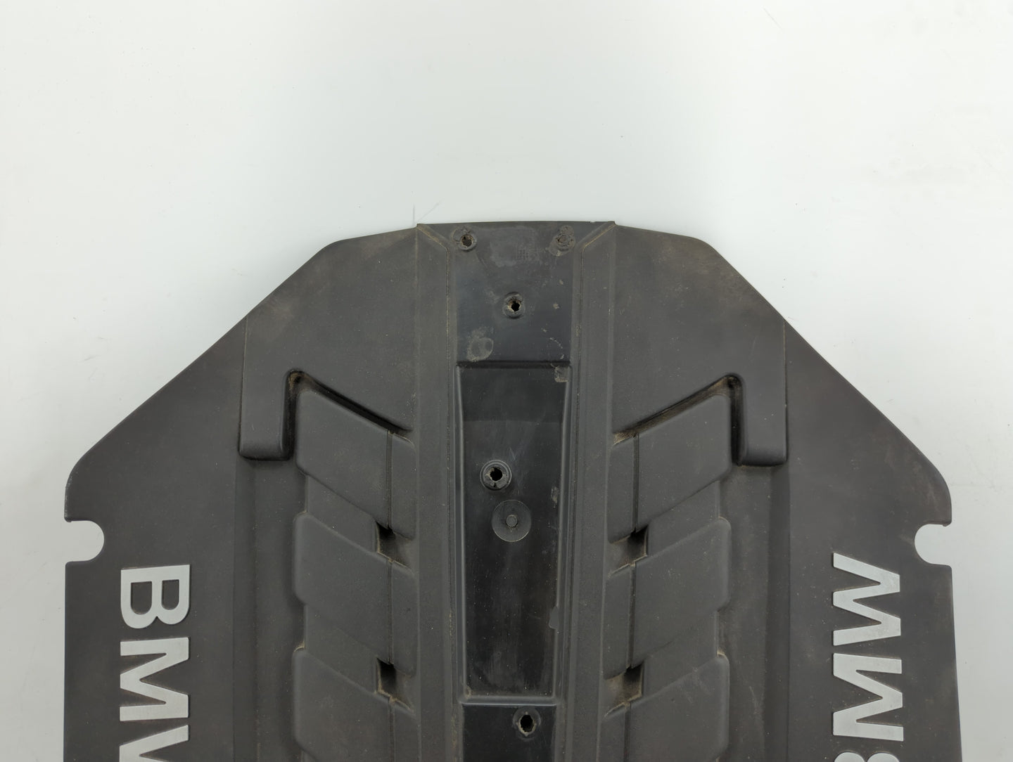 2012 Bmw 750 Engine Cover Black - Oemusedautoparts1.com
