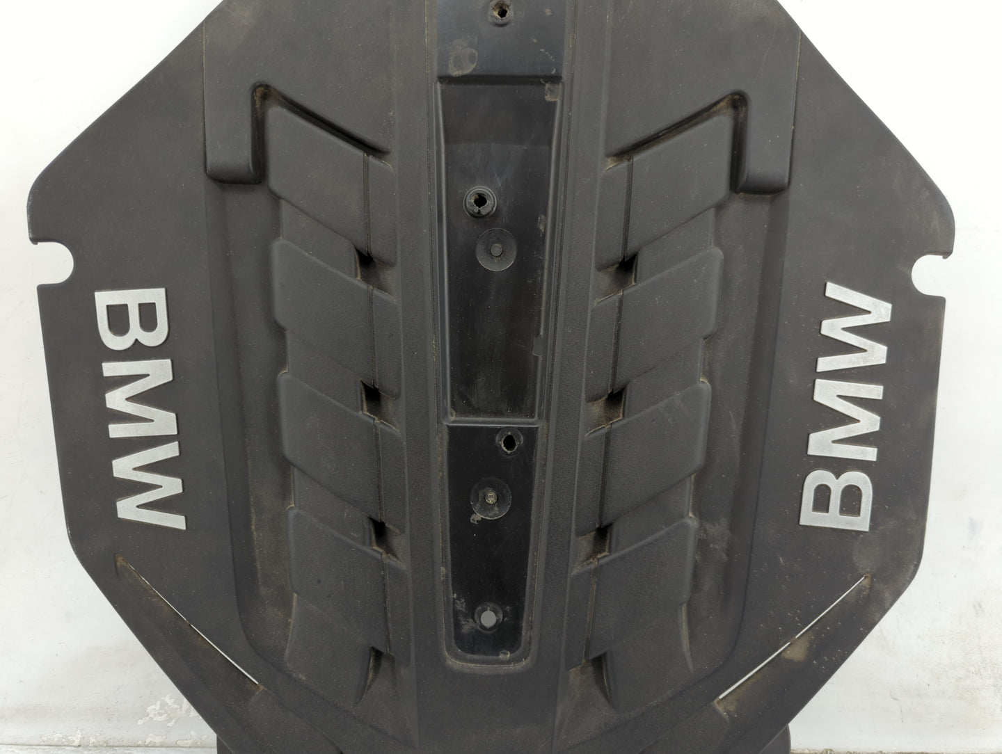 2012 Bmw 750 Engine Cover Black - Oemusedautoparts1.com