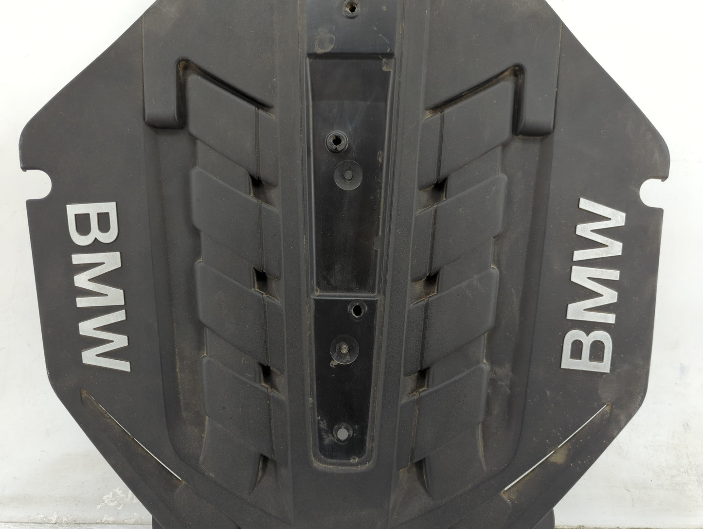 2012 Bmw 750 Engine Cover Black - Oemusedautoparts1.com