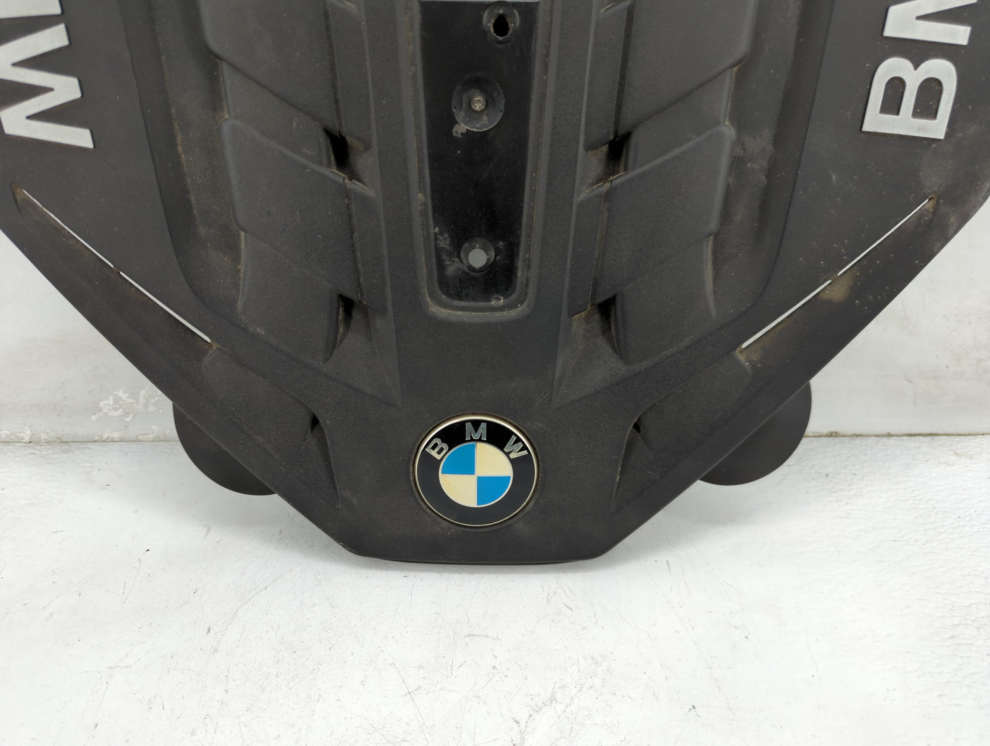 2012 Bmw 750 Engine Cover Black - Oemusedautoparts1.com