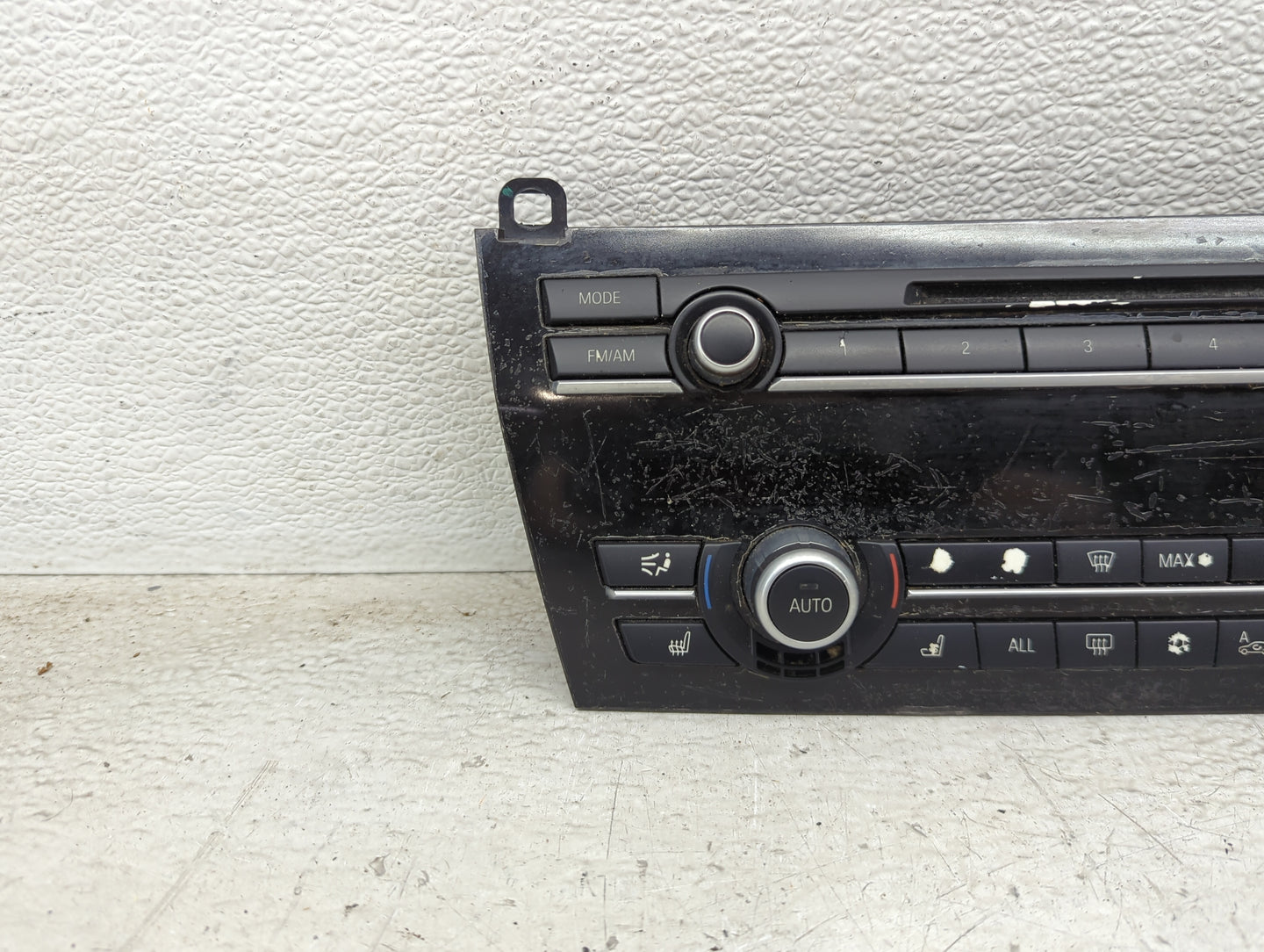 2009-2012 Bmw 750 Climate Control Module Temperature AC/Heater Replacement P/N:9249715-01 9249715 Fits OEM Used Auto Parts -