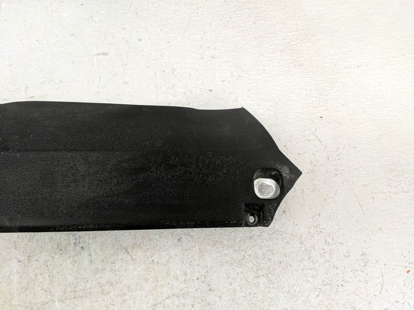 2009-2015 Bmw 750i Air Bag Passenger Right Knee OEM P/N:KU917627608 Fits Fits 2009 2010 2011 2012 2013 2014 2015 OEM Used Au