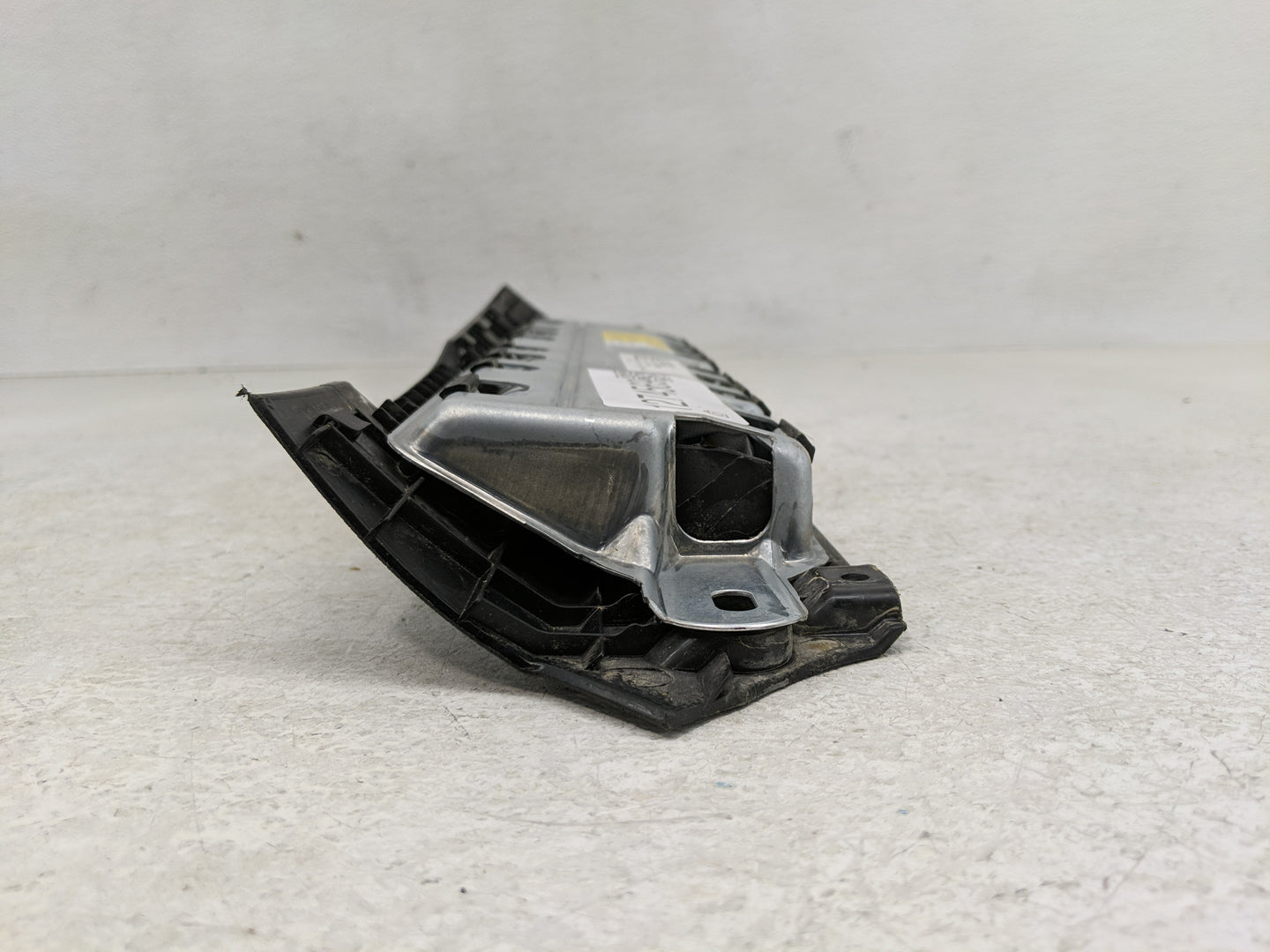 2009-2015 Bmw 750i Air Bag Passenger Right Knee OEM P/N:KU917627608 Fits Fits 2009 2010 2011 2012 2013 2014 2015 OEM Used Au