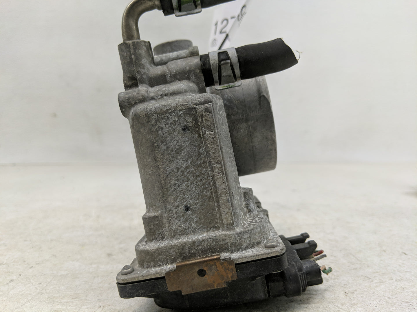 2009-2015 Bmw 750i Throttle Body Fits Fits 2008 2009 2010 2011 2012 2013 2014 2015 2016 2017 2018 2019 OEM Used Auto Parts -