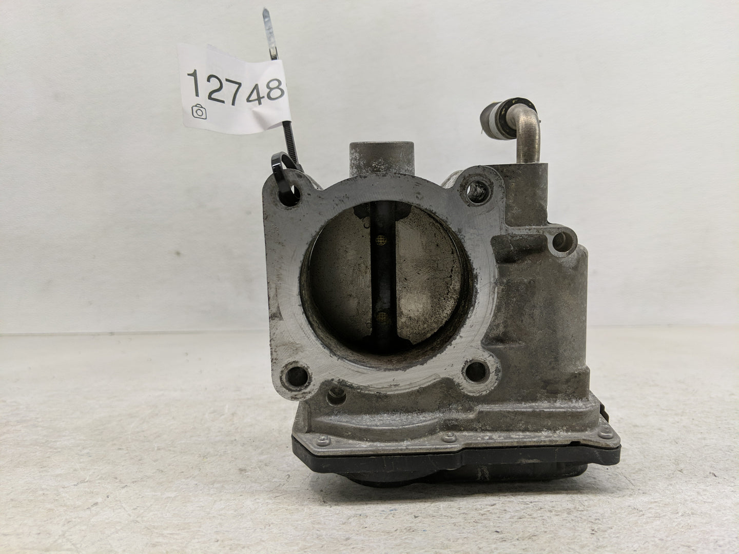 2009-2015 Bmw 750i Throttle Body Fits Fits 2008 2009 2010 2011 2012 2013 2014 2015 2016 2017 2018 2019 OEM Used Auto Parts -