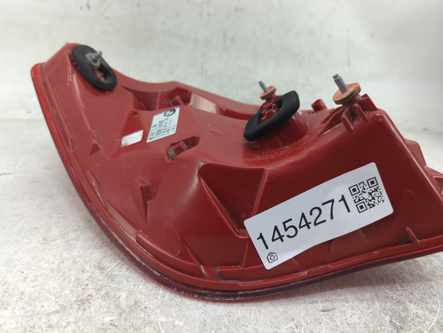 2009-2012 Bmw 750i Tail Light Assembly Passenger Right OEM P/N:7182202 Fits Fits 2009 2010 2011 2012 OEM Used Auto Parts - O