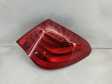 2009-2012 Bmw 750i Tail Light Assembly Passenger Right OEM P/N:7182202 EKK90Z Fits Fits 2009 2010 2011 2012 OEM Used Auto Pa