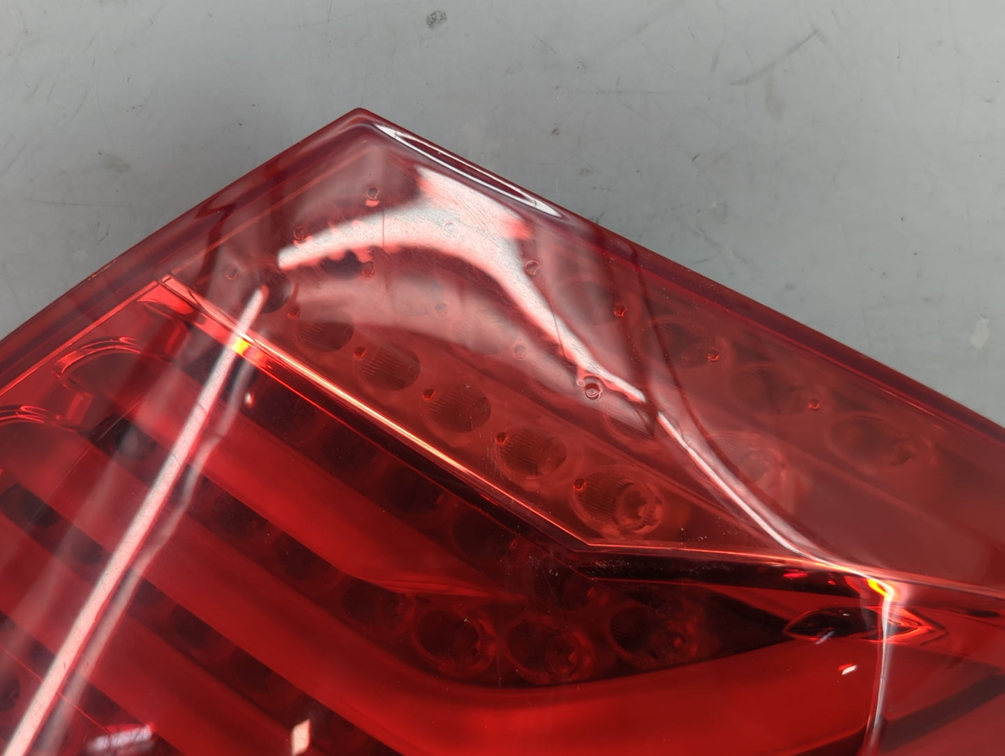 2009-2012 Bmw 750i Tail Light Assembly Passenger Right OEM P/N:7182202 EKK90Z Fits Fits 2009 2010 2011 2012 OEM Used Auto Pa