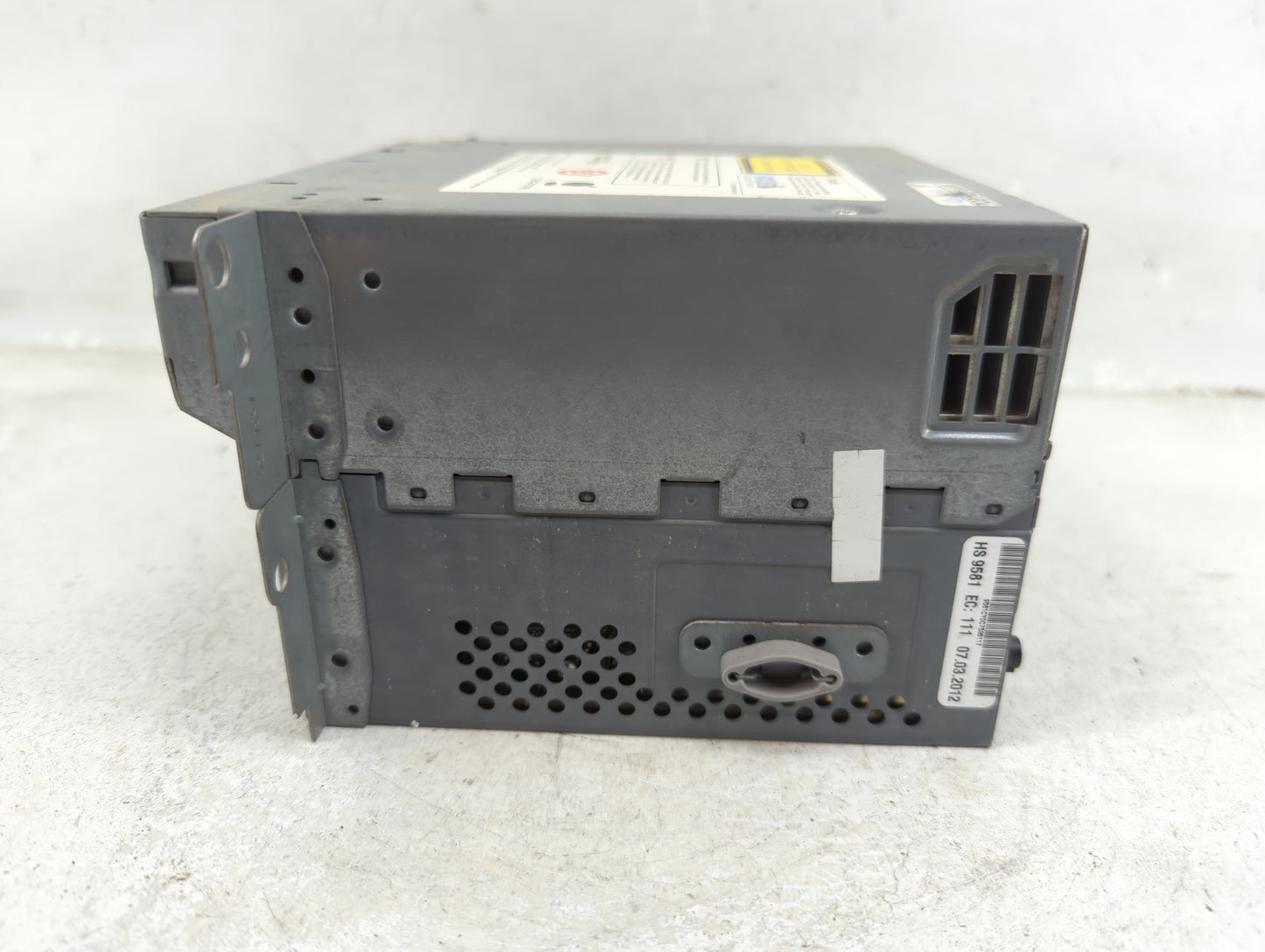 2010-2012 Bmw 750i Radio AM FM Cd Player Receiver Replacement P/N:9 289 249 01 Fits Fits 2010 2011 2012 OEM Used Auto Parts 