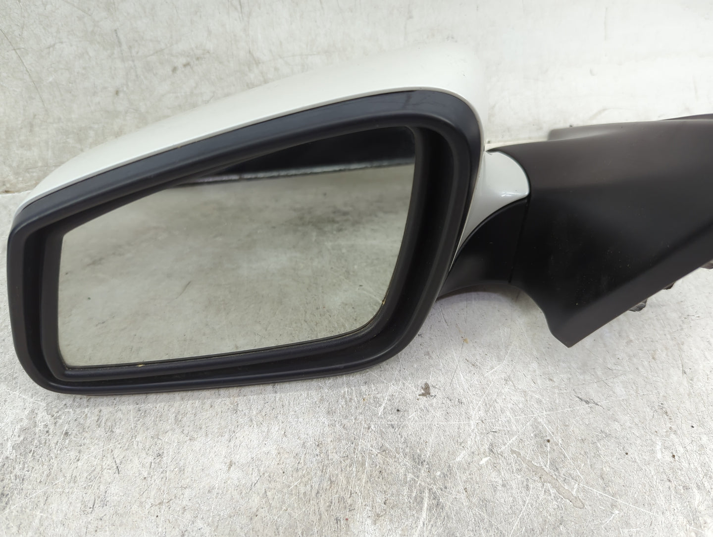 2010-2012 Bmw 750i Driver Side View Mirror - Left Door Mirror OEM Used - Oemusedautoparts1.com
