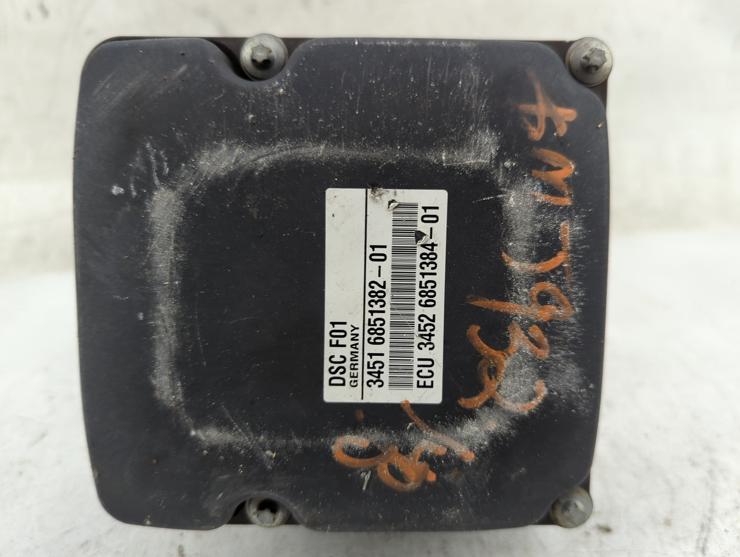 2009-2012 Bmw 750i ABS Pump Control Module Replacement P/N:6851382-01 6850069-01 Fits Fits 2009 2010 2011 2012 2013 OEM Used