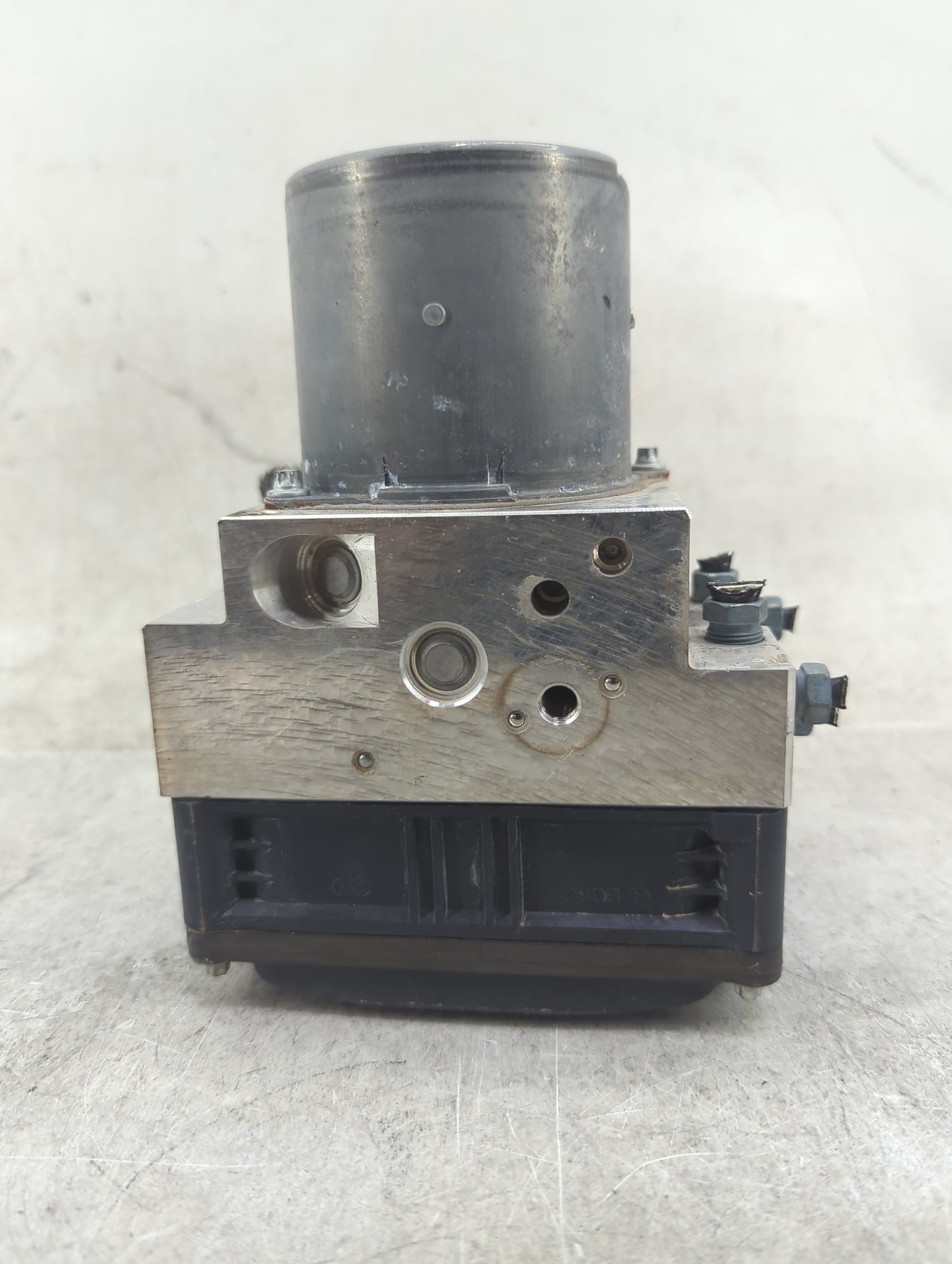 2009-2012 Bmw 750i ABS Pump Control Module Replacement P/N:6850069-01 Fits Fits 2009 2010 2011 2012 2013 OEM Used Auto Parts