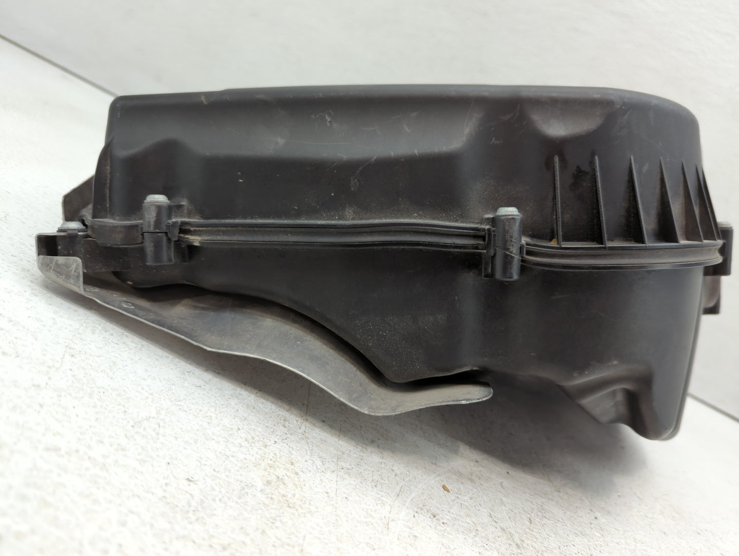 2009-2012 Bmw 750i Air Cleaner Intake-duct Hose Tube - Oemusedautoparts1.com