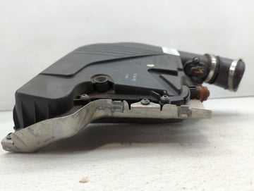 Bmw 750i Air Cleaner Intake-duct Hose Tube 555166