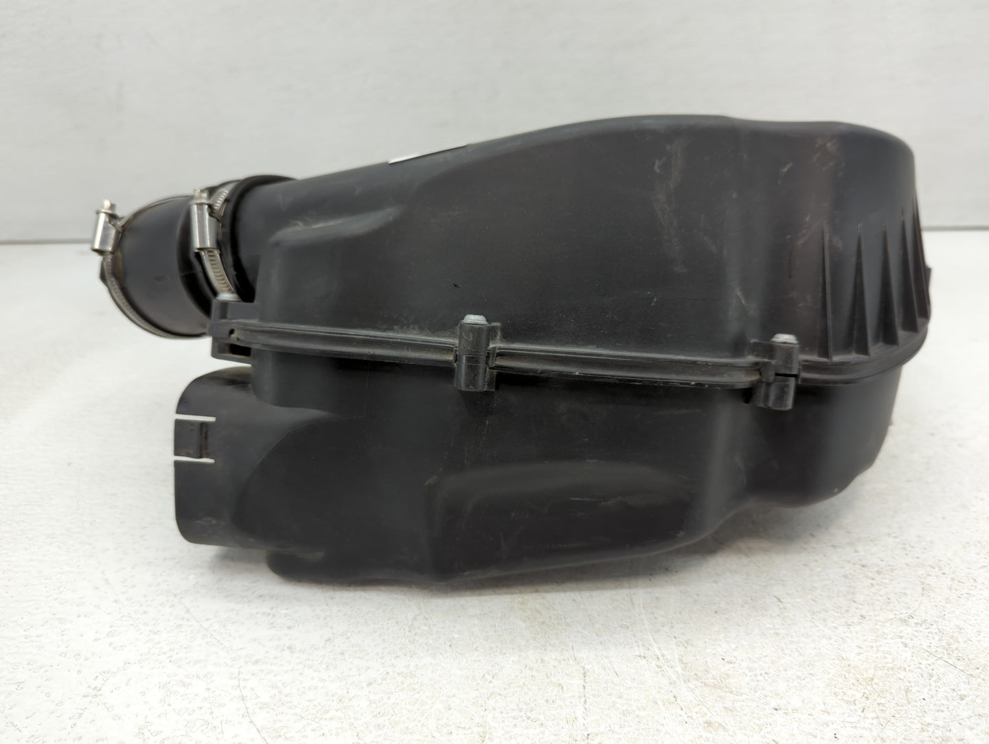 Bmw 750i Air Cleaner Intake-duct Hose Tube - Oemusedautoparts1.com