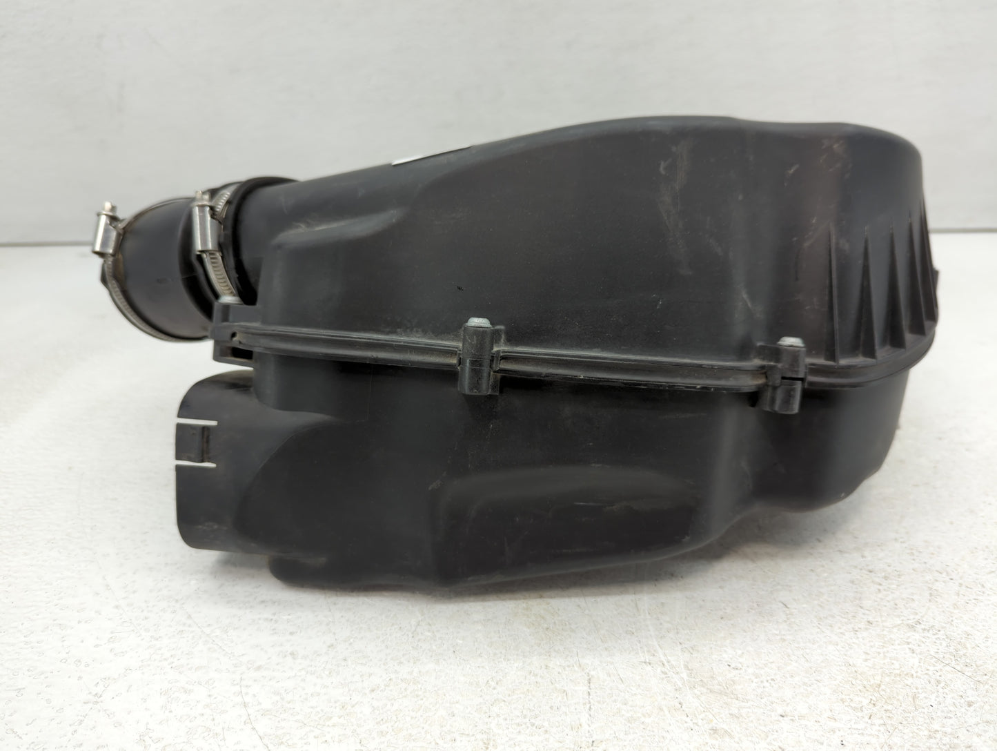 Bmw 750i Air Cleaner Intake-duct Hose Tube - Oemusedautoparts1.com