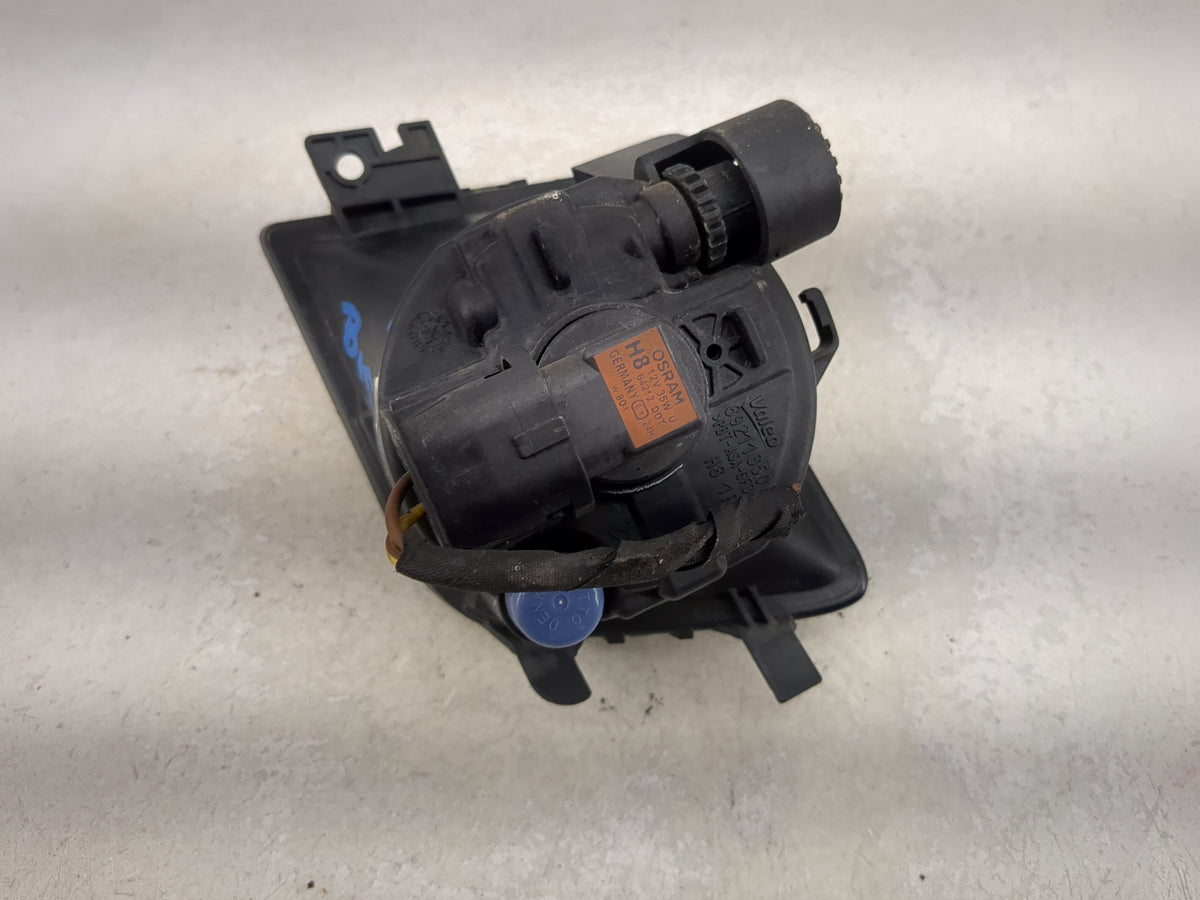Bmw 750li Passenger Right Oem Fog Light Lamp Black - Oemusedautoparts1.com