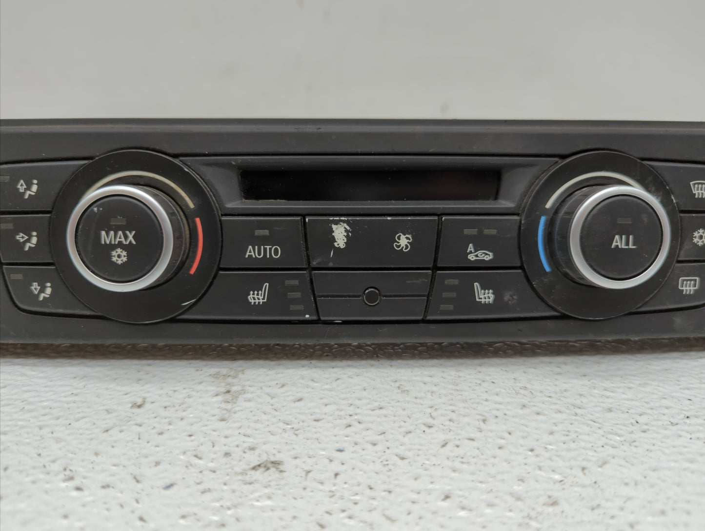 2012-2015 Bmw X1 Climate Control Module Temperature AC/Heater Replacement P/N:6411 9242409-01 6411 9250393-01 Fits OEM Used 