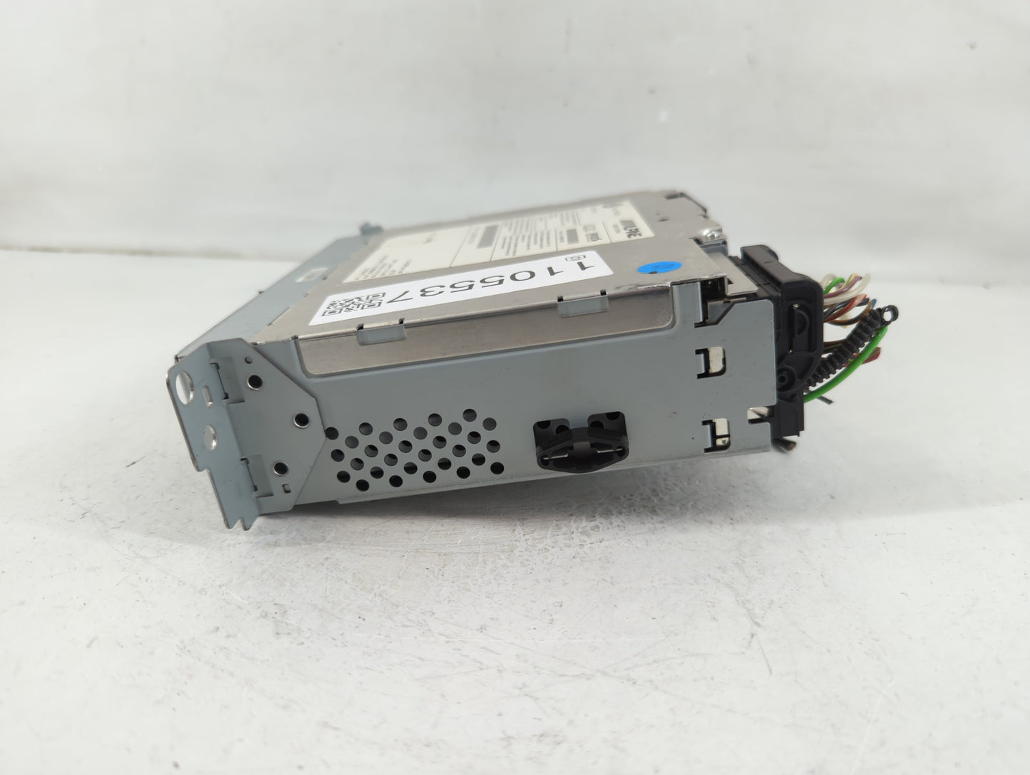2012 Bmw X3 Radio AM FM Cd Player Receiver Replacement P/N:9 262 328 Fits OEM Used Auto Parts - Oemusedautoparts1.com