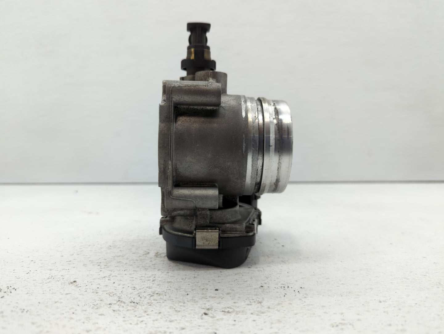 2013-2017 Bmw X3 Throttle Body P/N:1354 7588625-02 1354 7588625-04, 1354 7588625-03 Fits Fits 2012 2013 2014 2015 2016 2017 