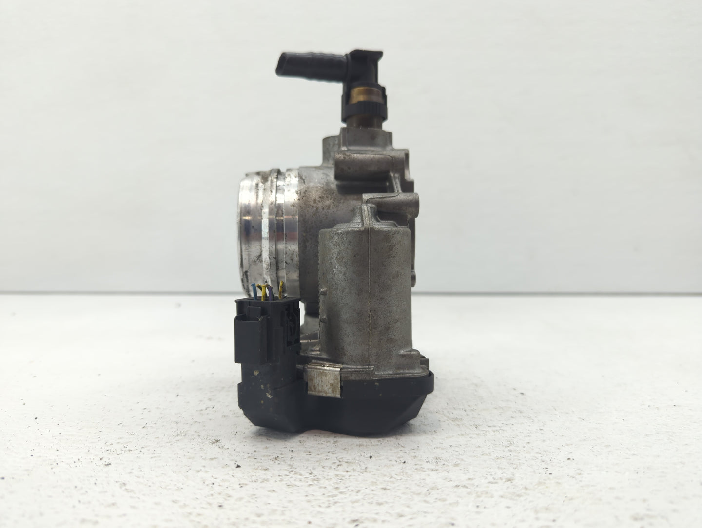2013-2017 Bmw X3 Throttle Body P/N:1354 7588625-04 1354 7588625-03 Fits Fits 2012 2013 2014 2015 2016 2017 2018 OEM Used Aut
