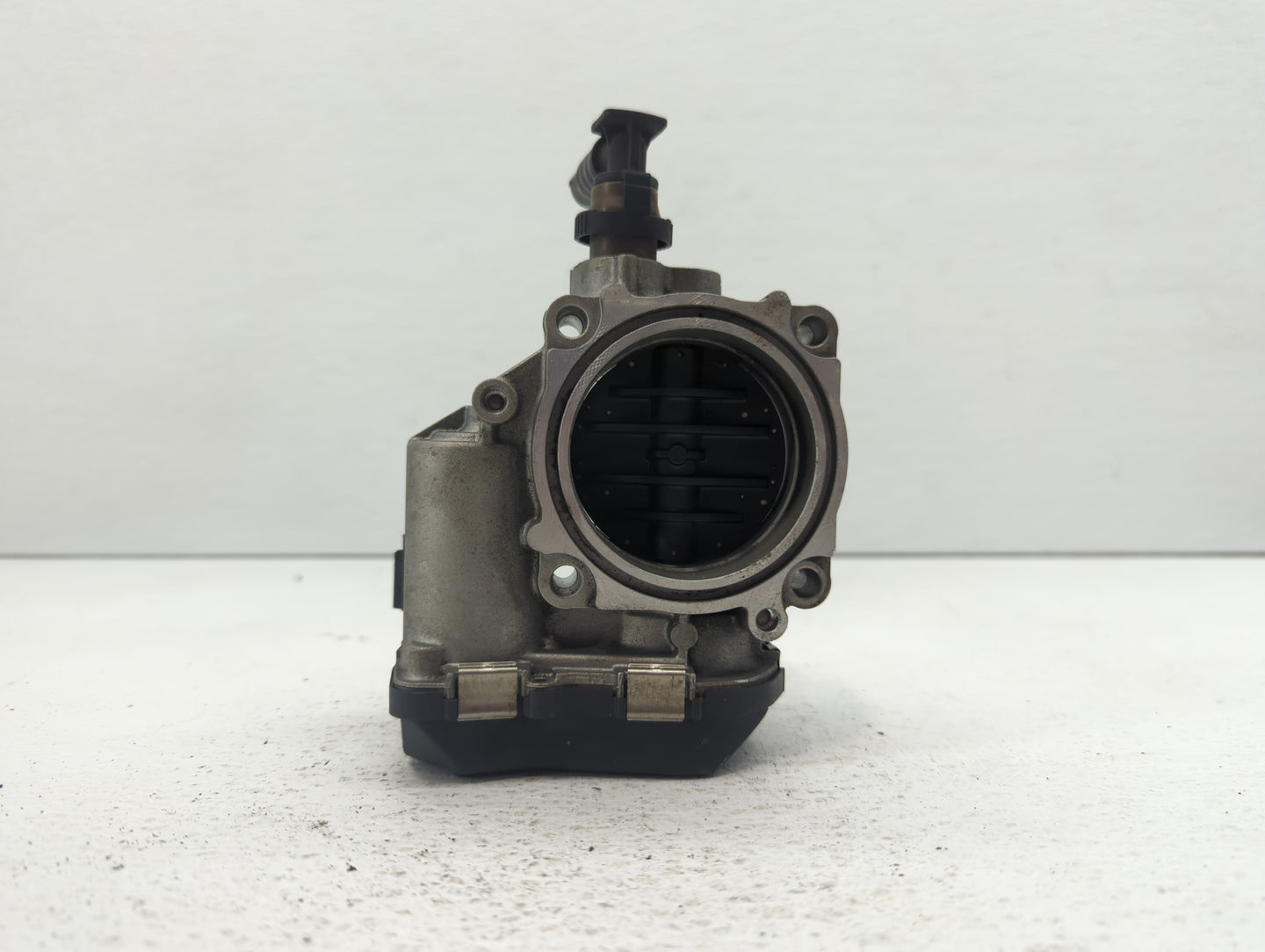 2013-2017 Bmw X3 Throttle Body P/N:1354 7588625-04 1354 7588625-03 Fits Fits 2012 2013 2014 2015 2016 2017 2018 OEM Used Aut