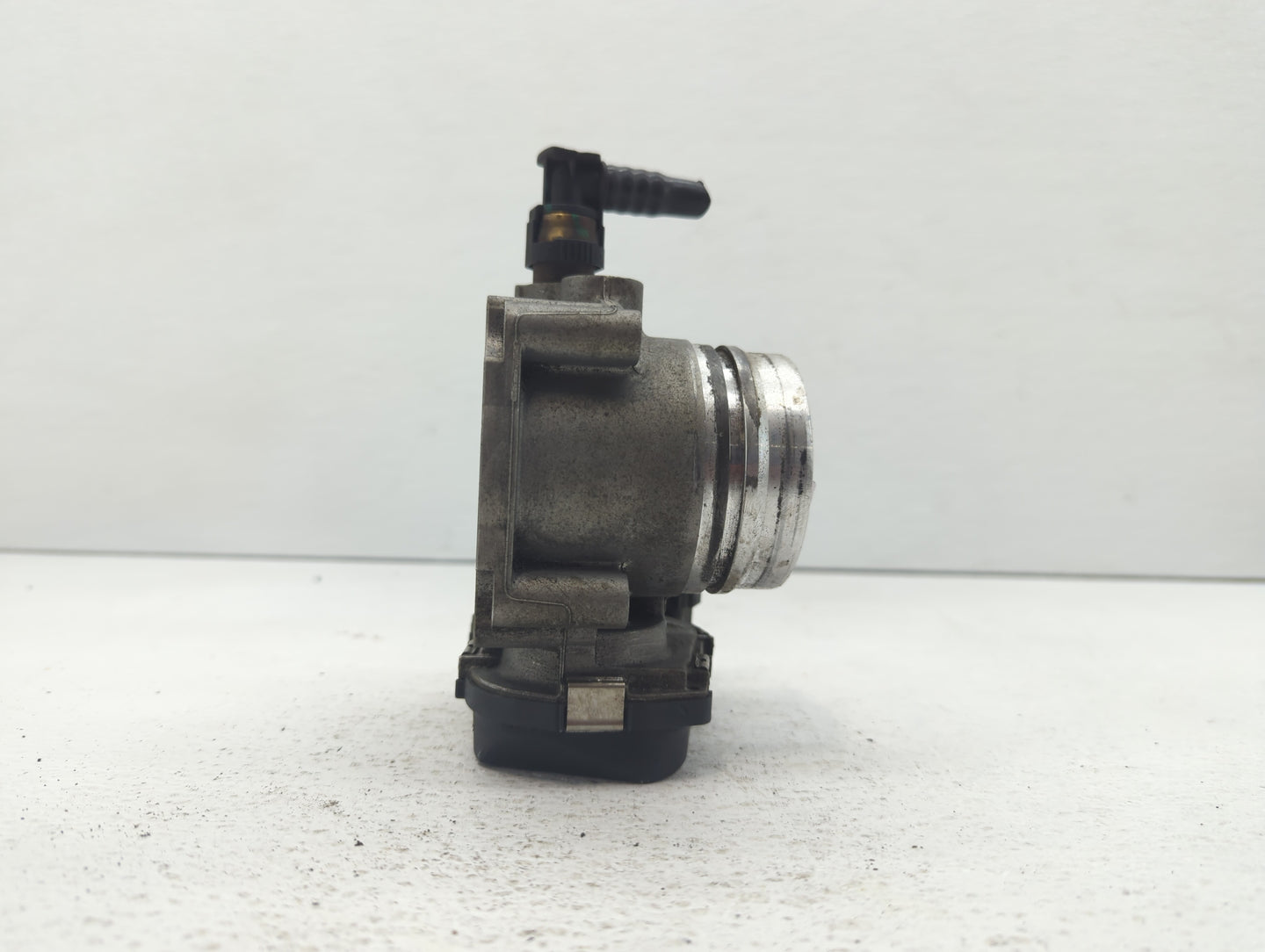 2013-2017 Bmw X3 Throttle Body P/N:1354 7588625-04 1354 7588625-03 Fits Fits 2012 2013 2014 2015 2016 2017 2018 OEM Used Aut