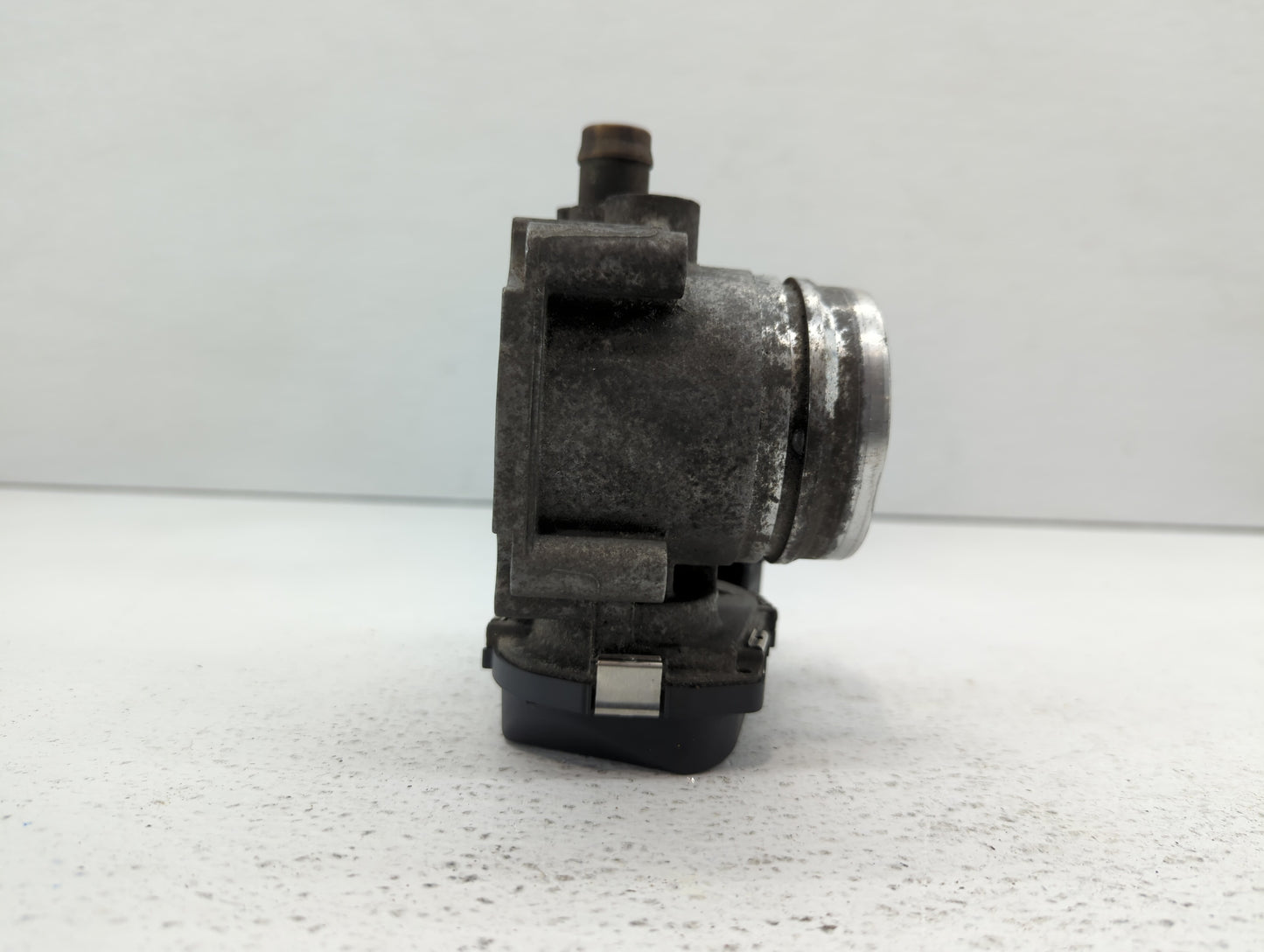 2013-2017 Bmw X3 Throttle Body P/N:1354 7588625-02 1354 7588625-04, 1354 7588625-03 Fits Fits 2012 2013 2014 2015 2016 2017 